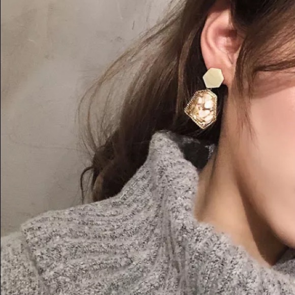 Gold Plated 14K Crystals Drop Earrings - Picture 3 of 5